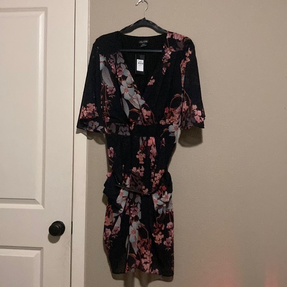 City Chic Floral V-Neck Dress M-18